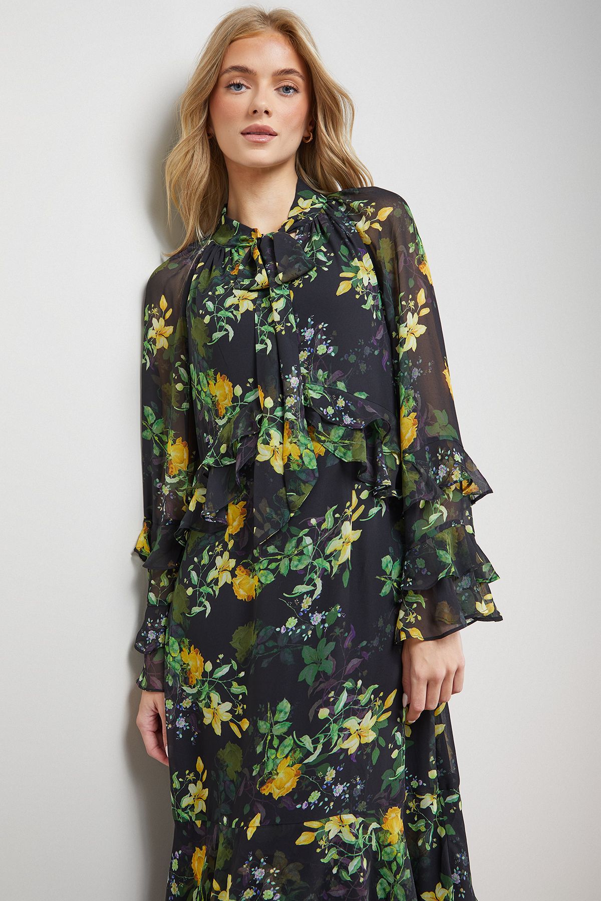 Oasis Printed Tie Neck Ruffle Detail Maxi Dress Floral image 4