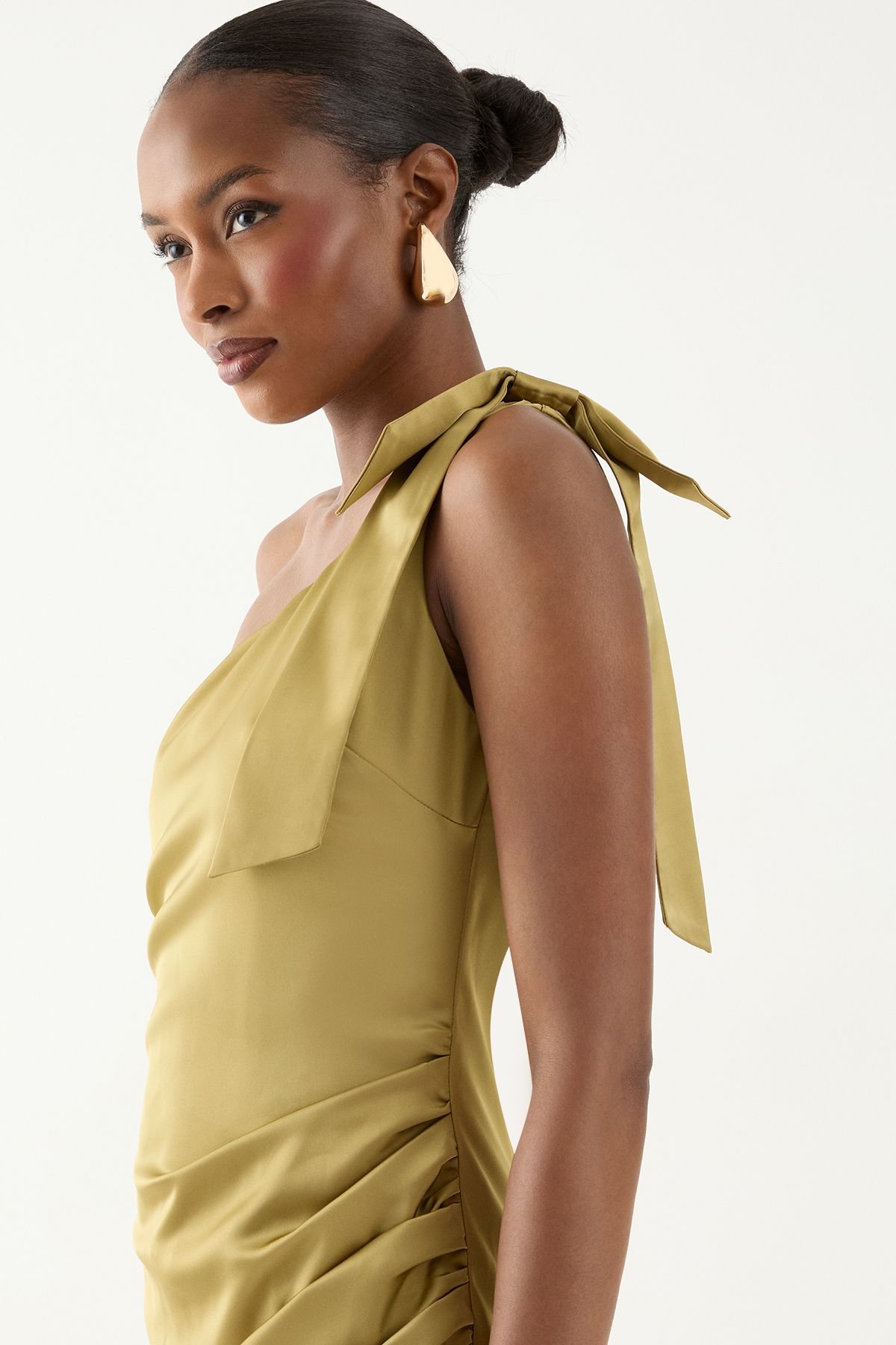 MissPap Asymmetric Shoulder Bow Detail Bridesmaid Dress Olive image 3