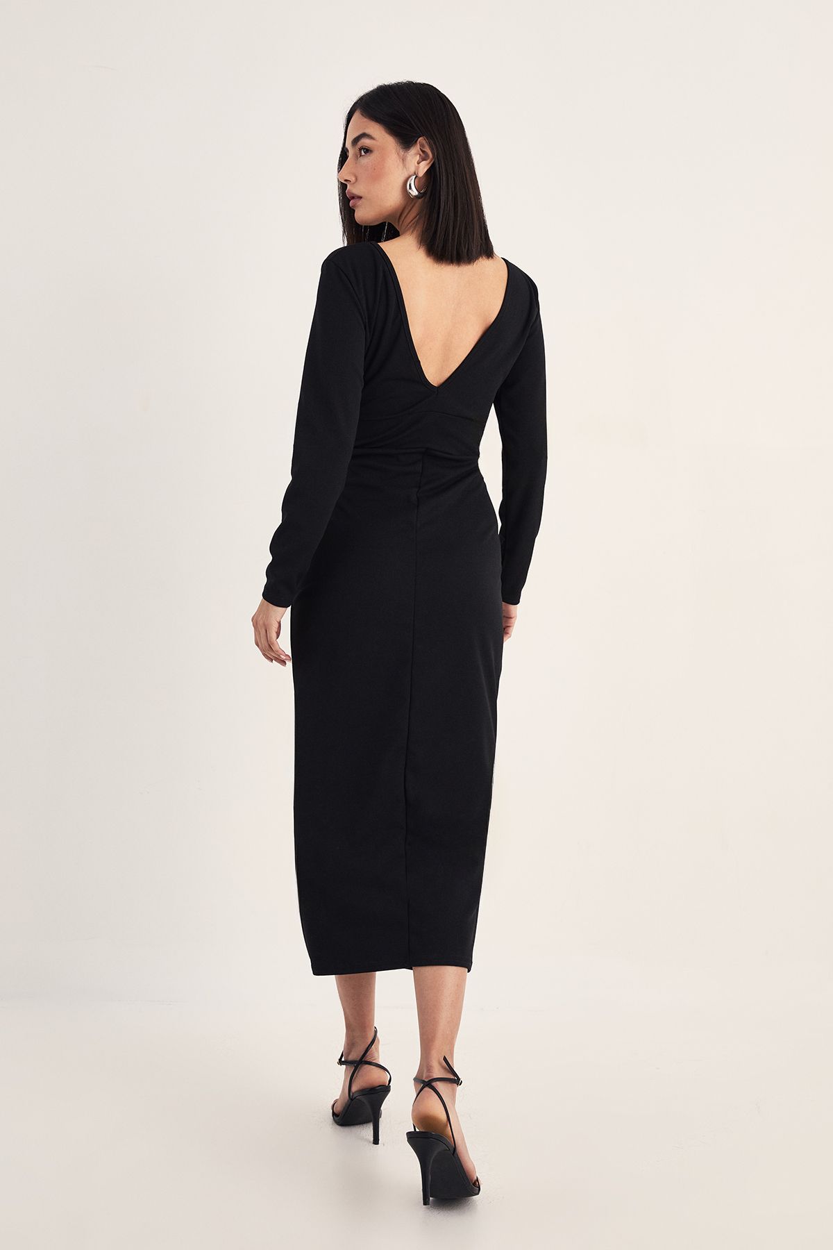 NastyGal Plunging V-Neckline Split Long Sleeve Midi Dress Black image 4