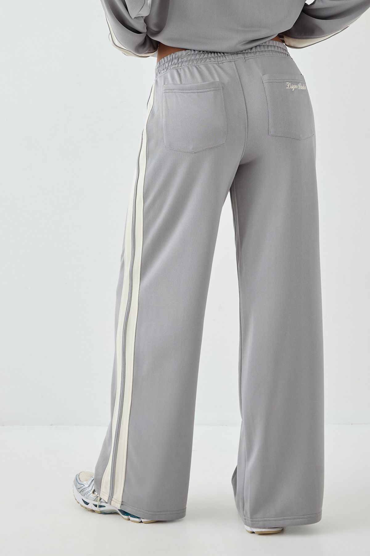 DSGN Studio DSGN Studio Tricot Side Stipe Straight Leg Jogger Grey image 2