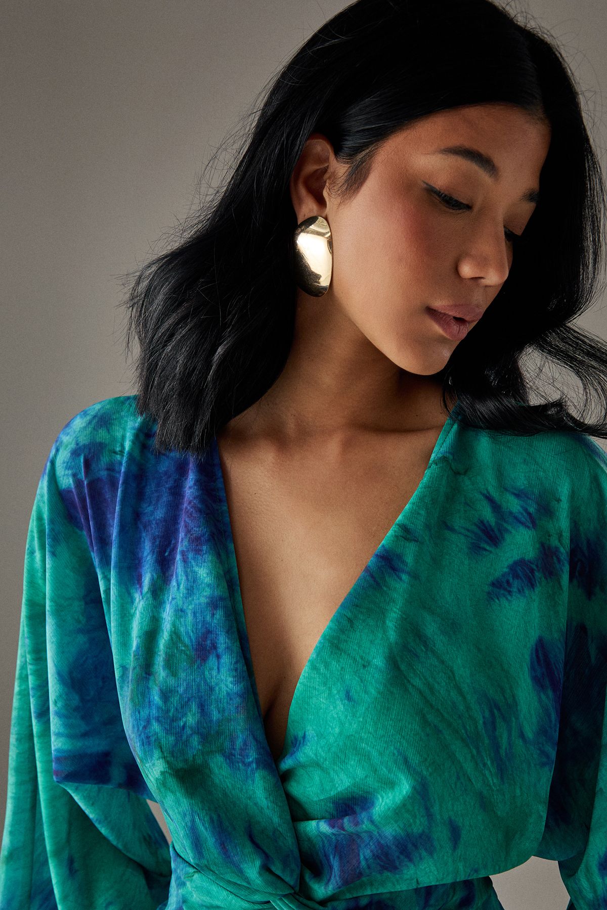 Warehouse Chiffon Wrap Knot Front Maxi Dress Green image 2