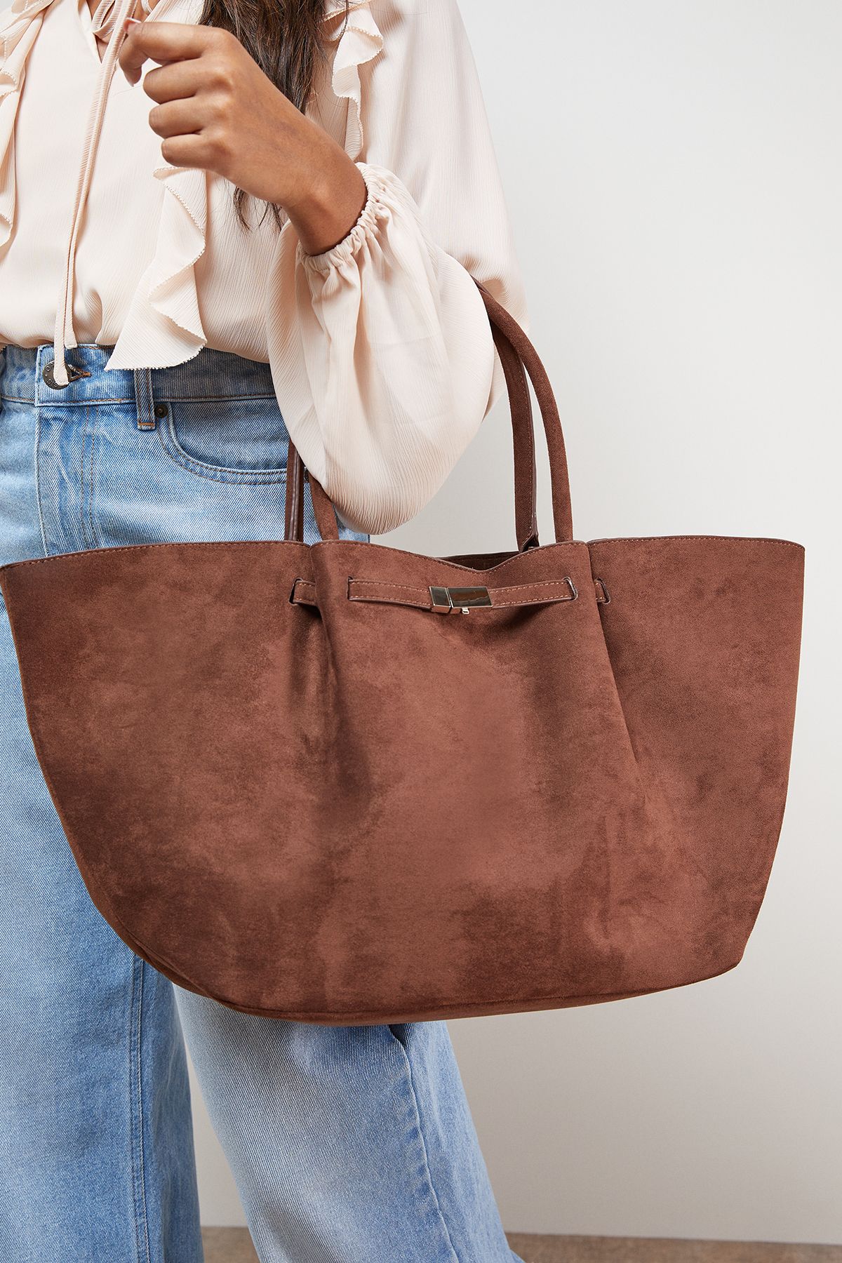 Oasis Topic Faux Suede Top Handle Tote Bag Chocolate image 2