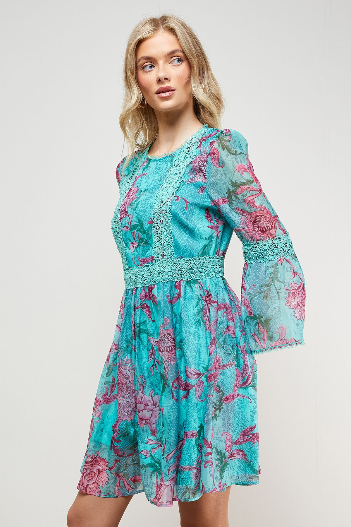 Oasis Lace Trim Fluted Sleeve Mini Prom Dress Floral image 3