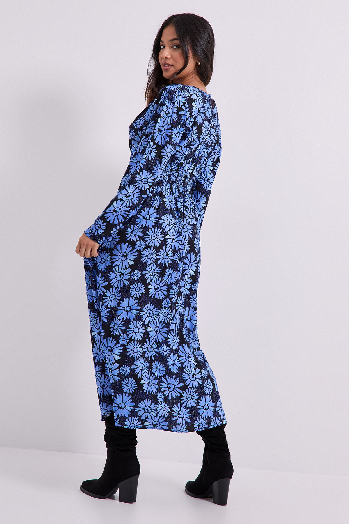 Dorothy Perkins Petite Blue Daisy Shirred Waist Button Detail Midi Dress Blue image 3