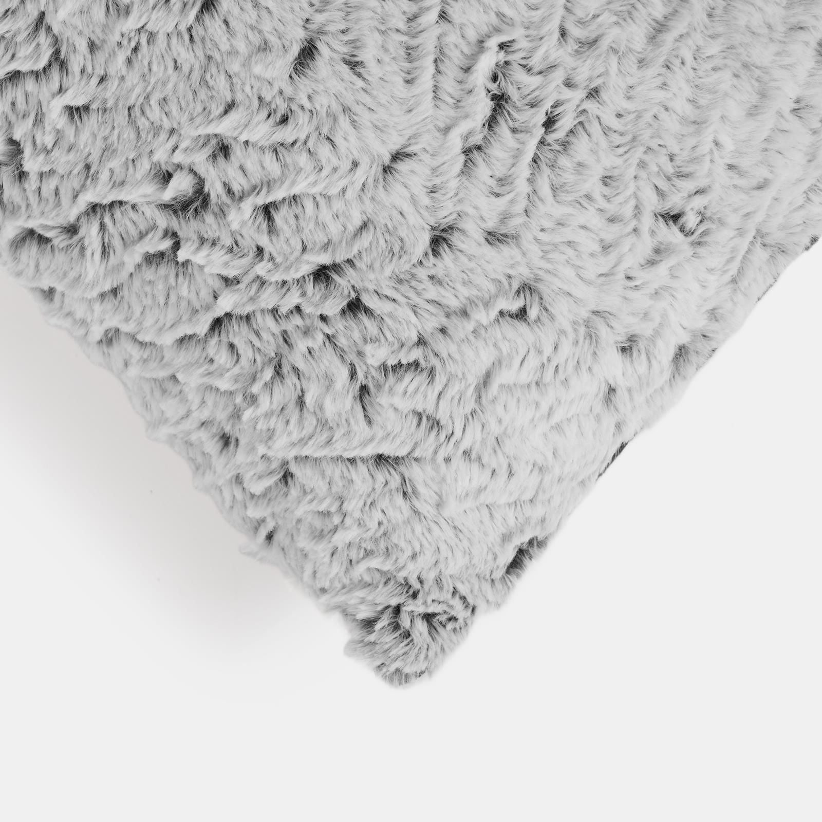 OHS 2 Pack Two Tone Faux Fur Soft Fleece Cushion Covers - 45 x 45cm image 4