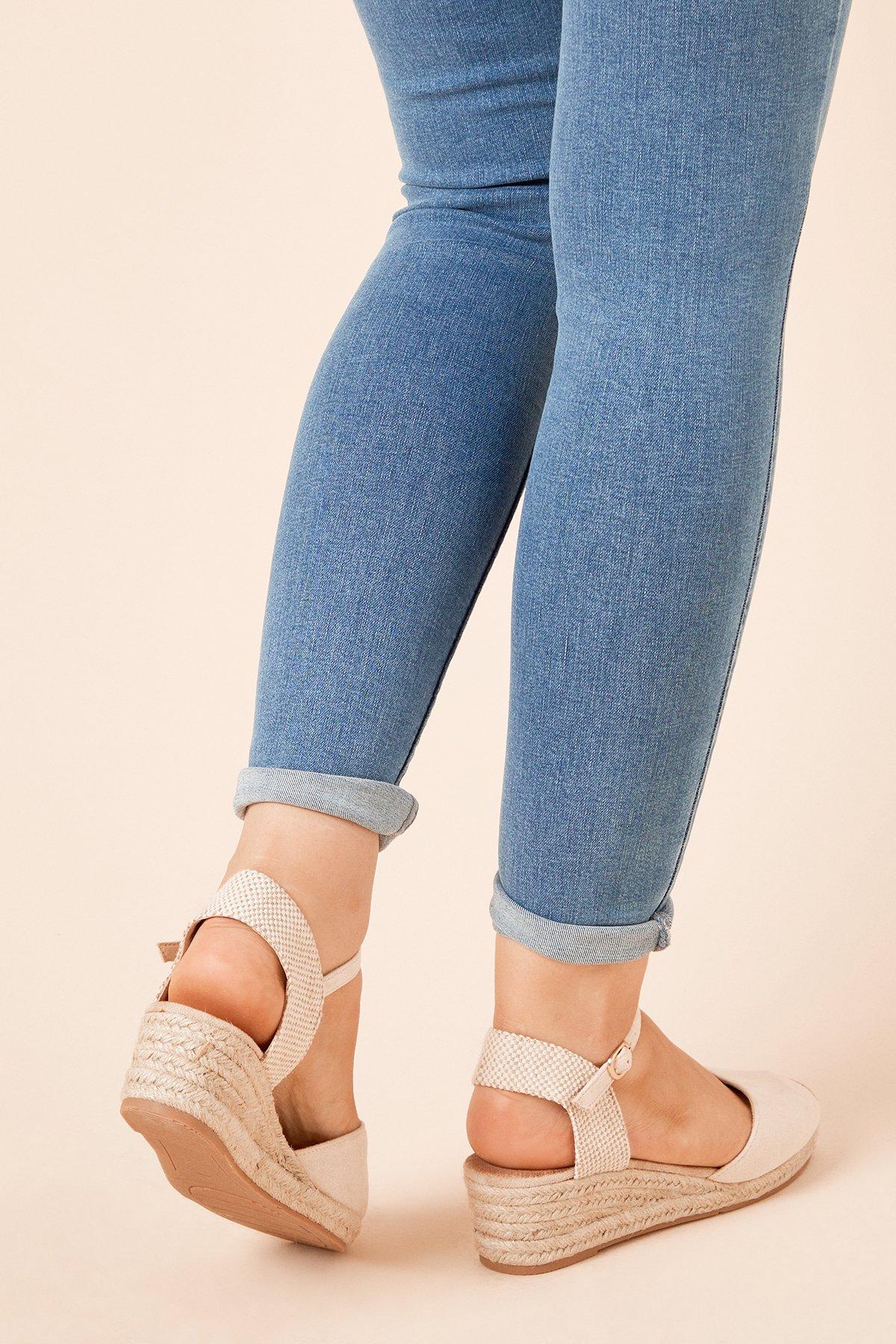 Dorothy Perkins Ellie Closed Toe Low Wedge Espadrille Sandals Blush image 4