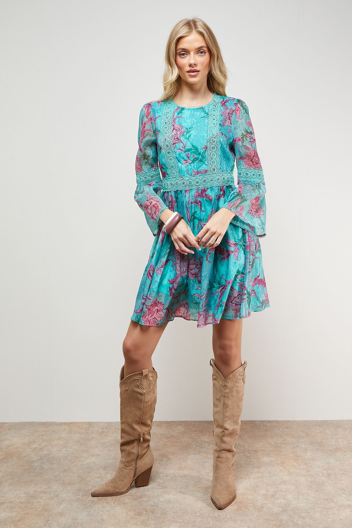 Oasis Lace Trim Fluted Sleeve Mini Prom Dress Floral image 2