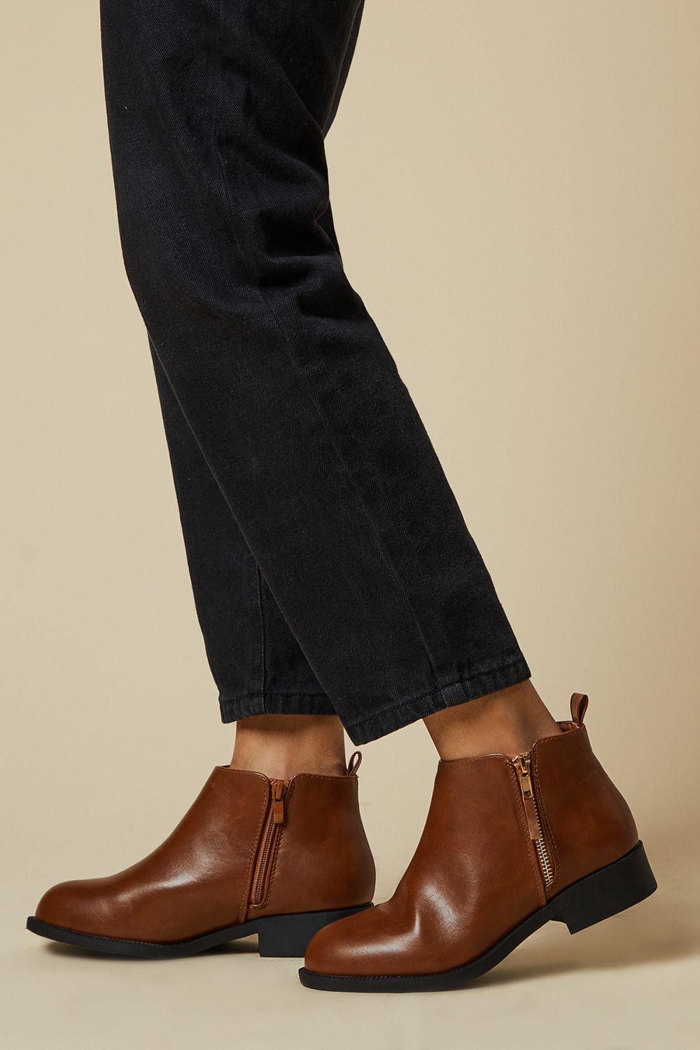 Dorothy Perkins Wide Fit Maddy Side Zip Flat Ankle Boots Tan image 2