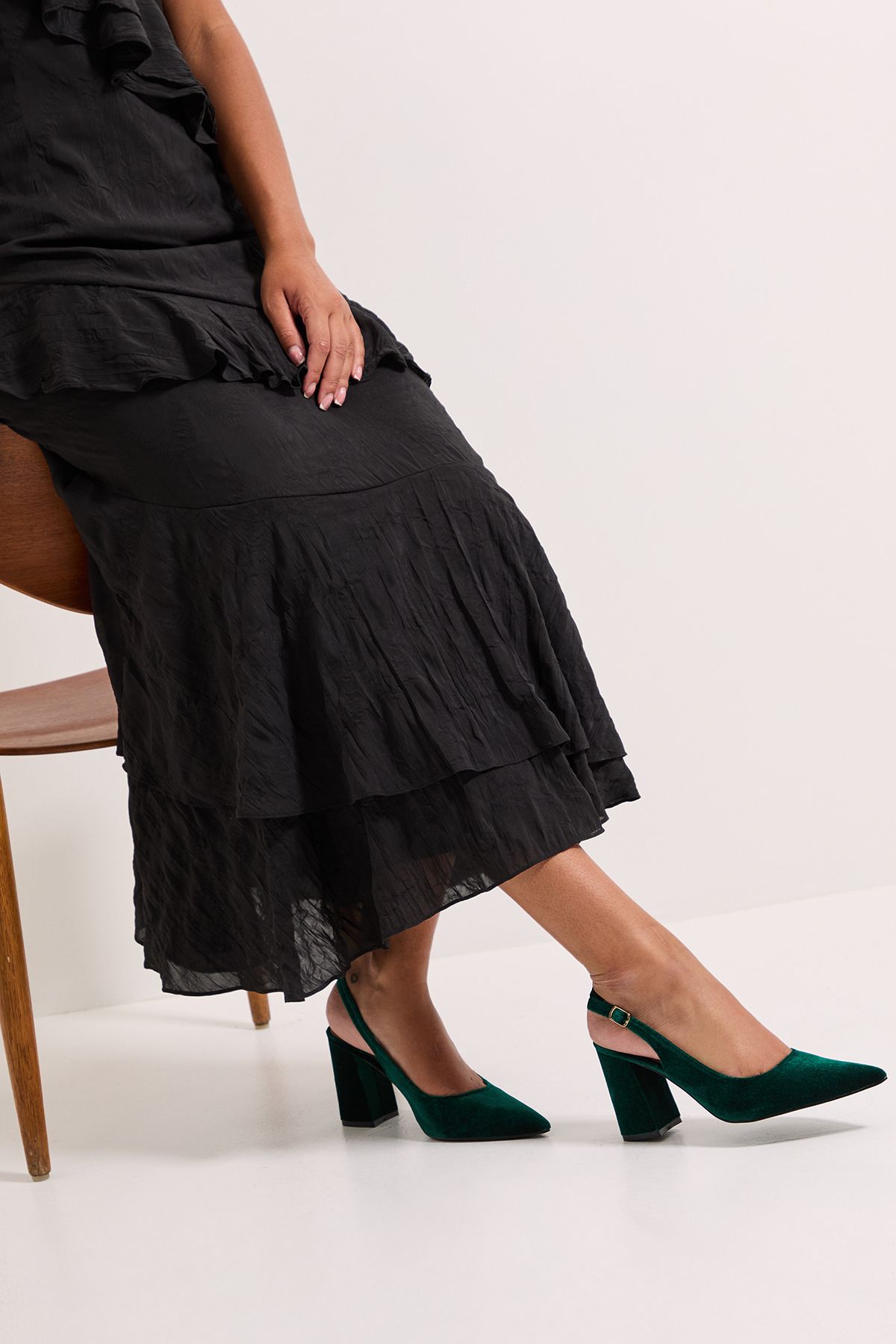 Dorothy Perkins Ellens Velvet Pointed High Block Heel Slingback Court Shoes Emerald image 2