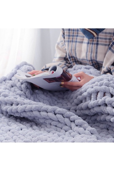 Living and Home 100*120cm Hand-Woven Chenille Blanket for Couch and Bed