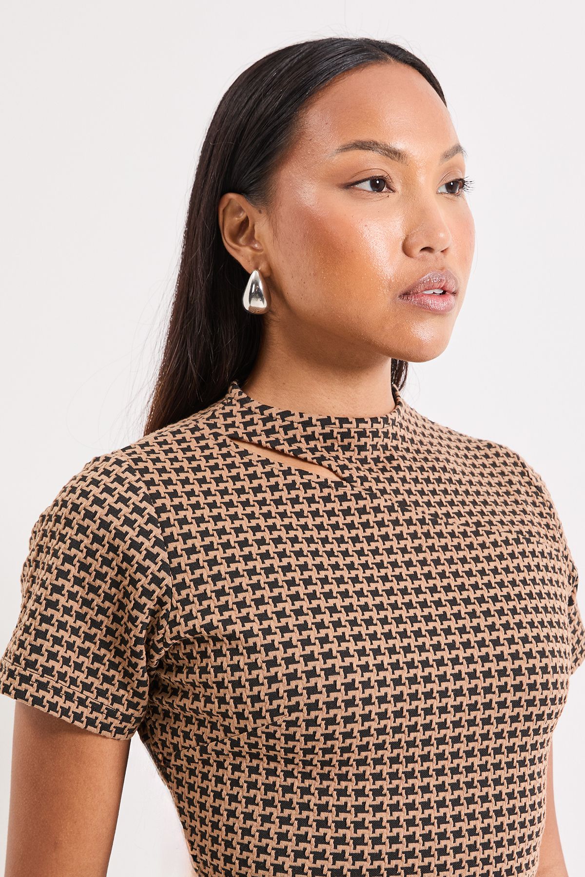 Principles Camel Keyhole Detail Geo Ponte Midi Dress Camel image 4