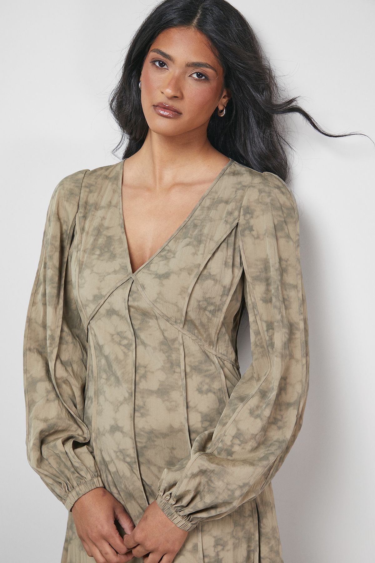 Warehouse Washed Seam Detail Plunge Neck Midi Dress Brown image 2