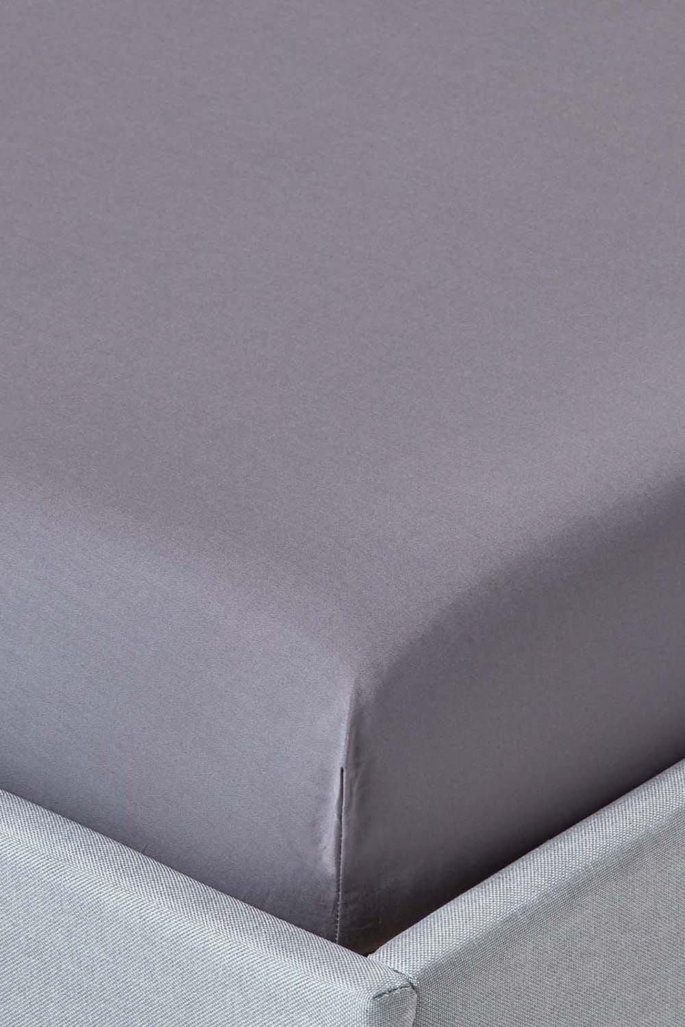 Homescapes Egyptian Cotton Fitted Sheet 12 inch 200 Thread Count image 1