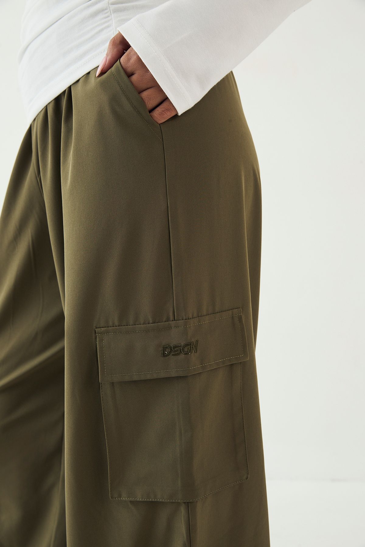 DSGN Studio DSGN Studio Wide Leg Cargo Trouser Khaki image 4