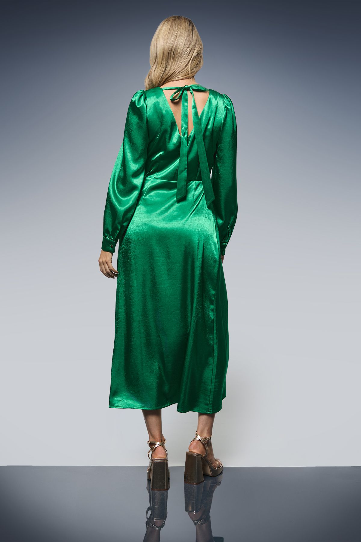 Dorothy Perkins DP Luxe Blouson Empire Sleeve Seam Detail Midi Dress Green image 3