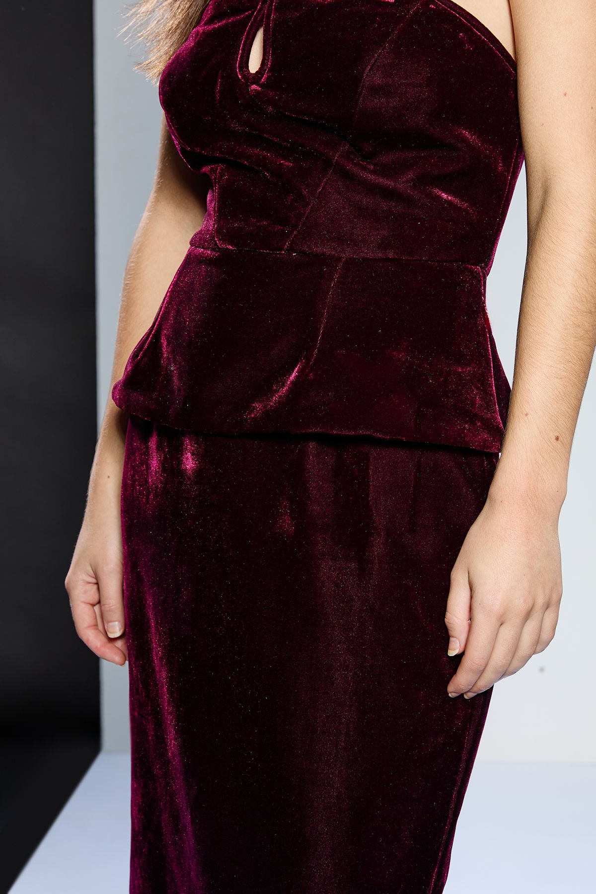 RUNWAY 1.8.1.8 Runway 1.8.1.8 Stretch Velvet Strapless Dress Plum image 4