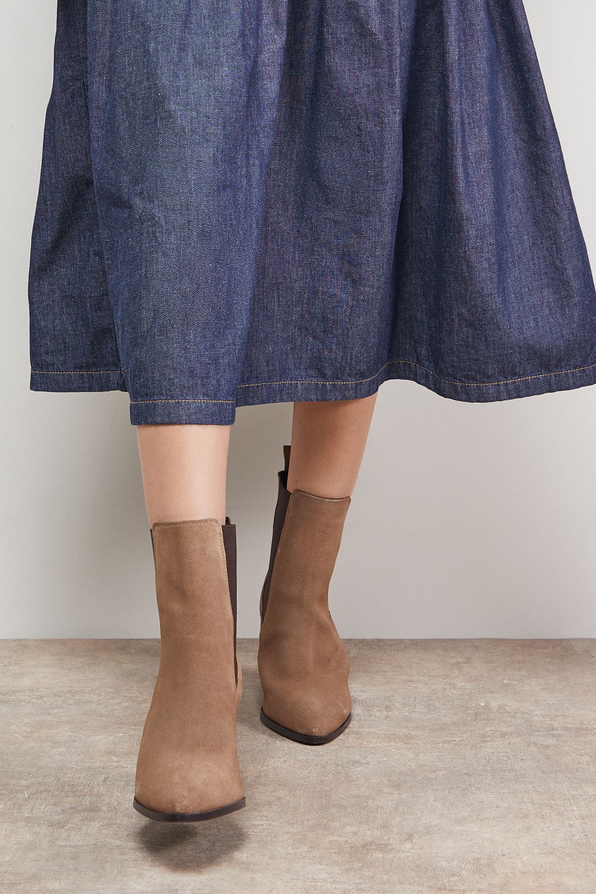 Oasis Moss Suede Chelsea High Block Heel Ankle Boots Taupe image 2