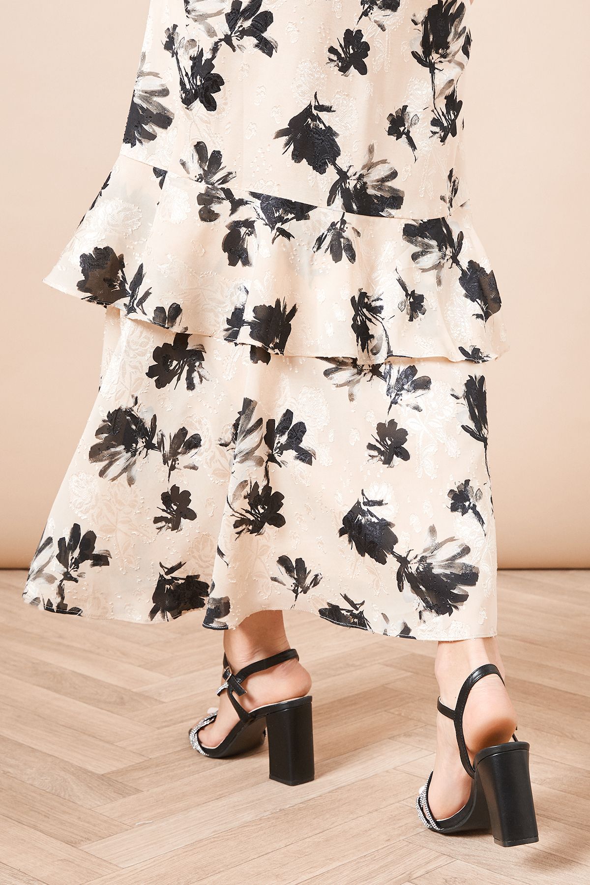 Oasis Andrea Faux Leather Twist Diamante High Block Heel Sandals Black image 4