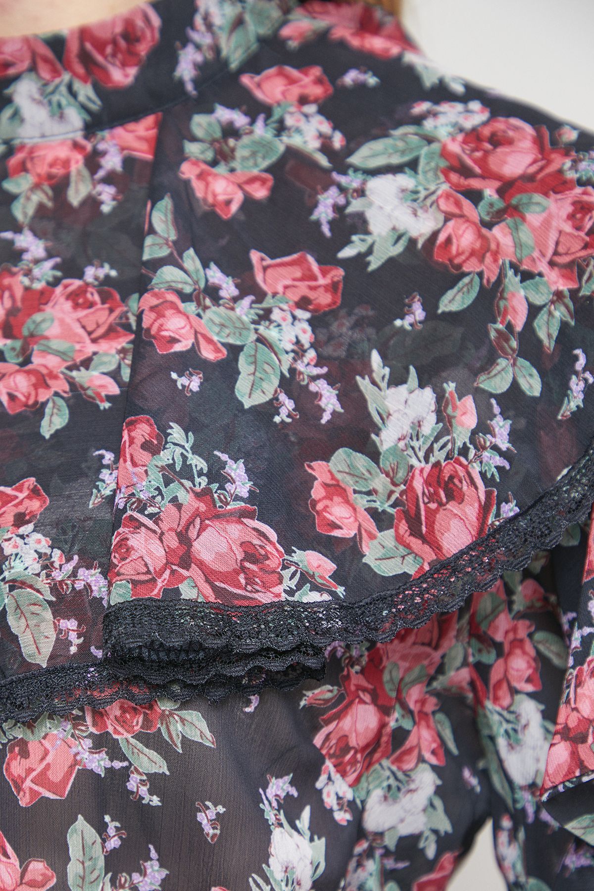 Oasis Printed Frill Yoke High Neck Blouse Floral image 5