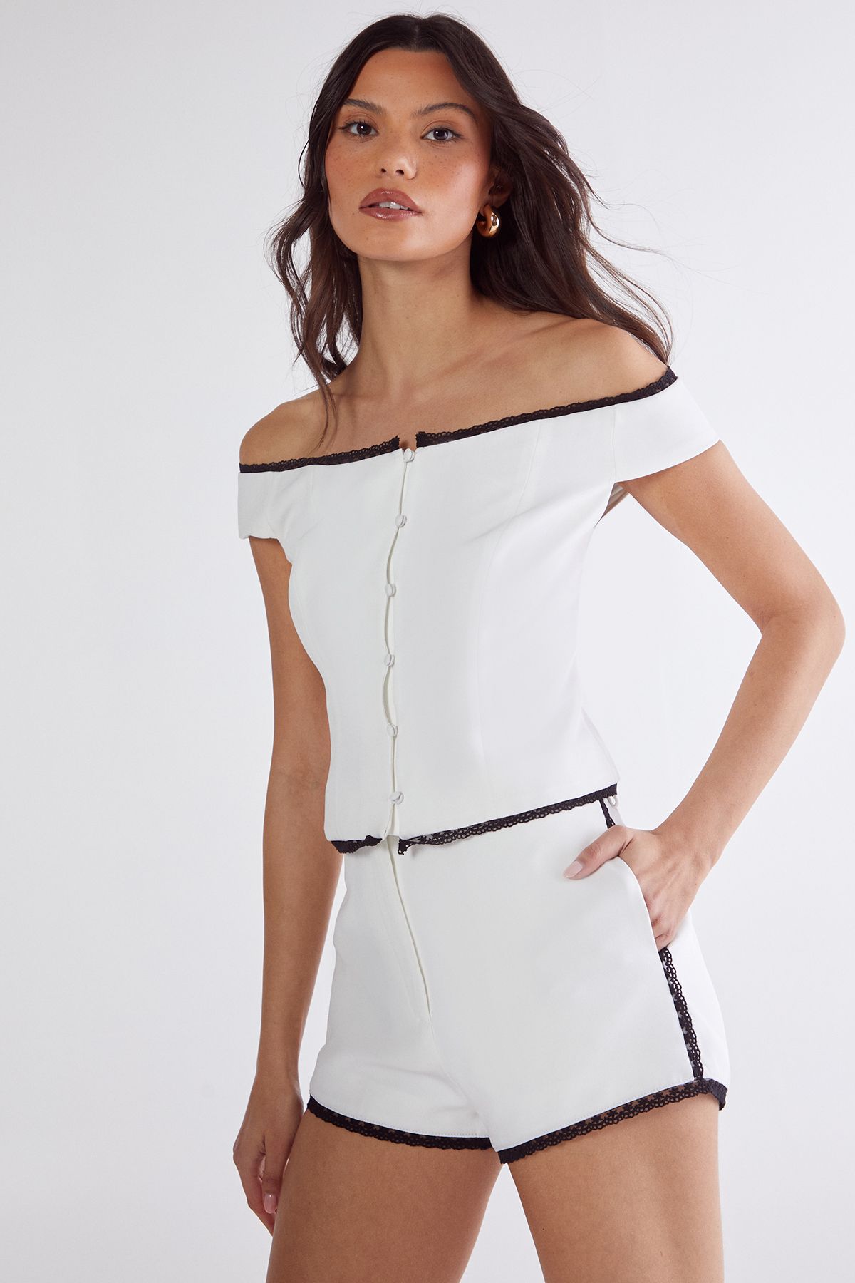 NastyGal Lace Trim Tailored Short Ivory image 1