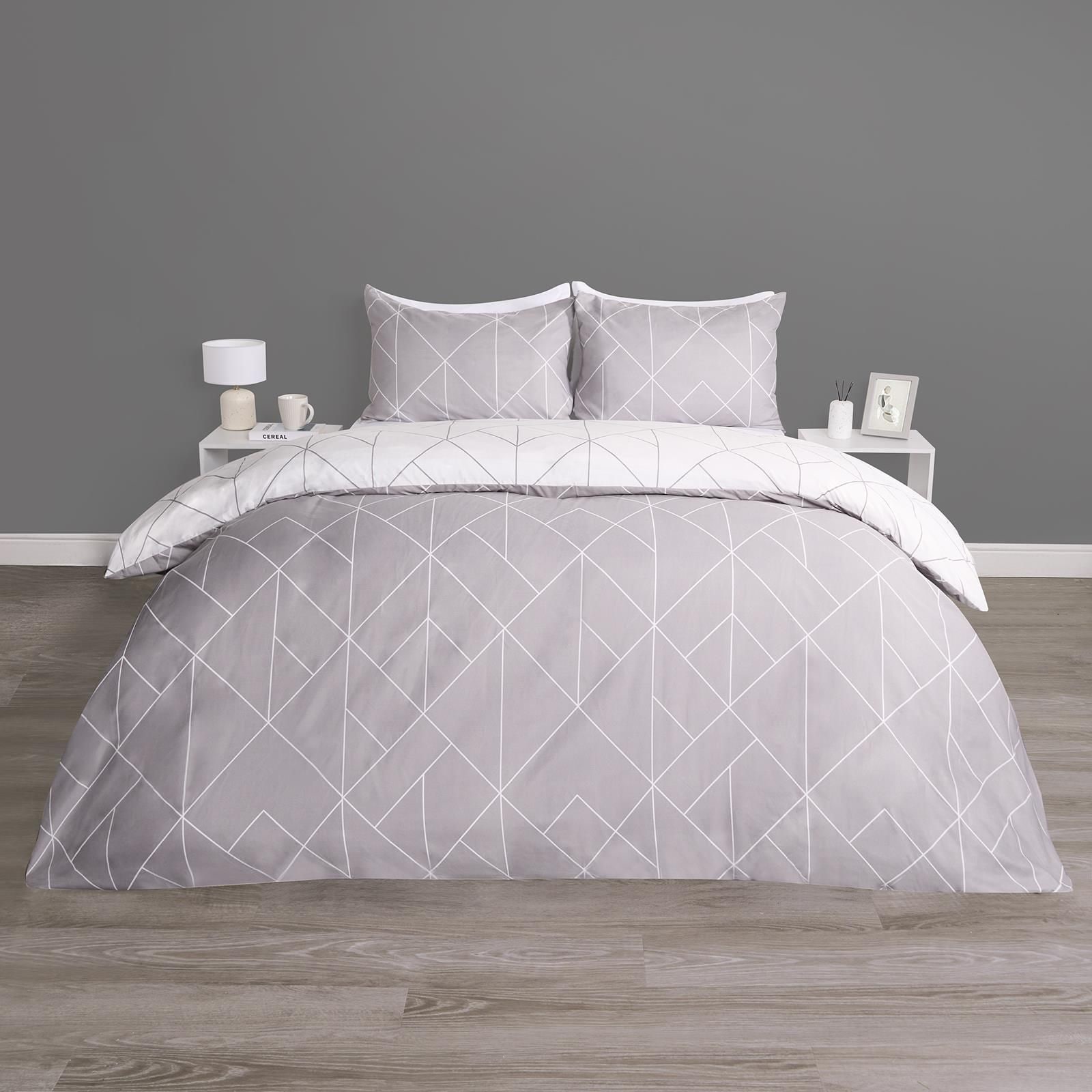 OHS Geometric Reversible Bedding Set Soft Duvet Cover with Pillowcase image 1