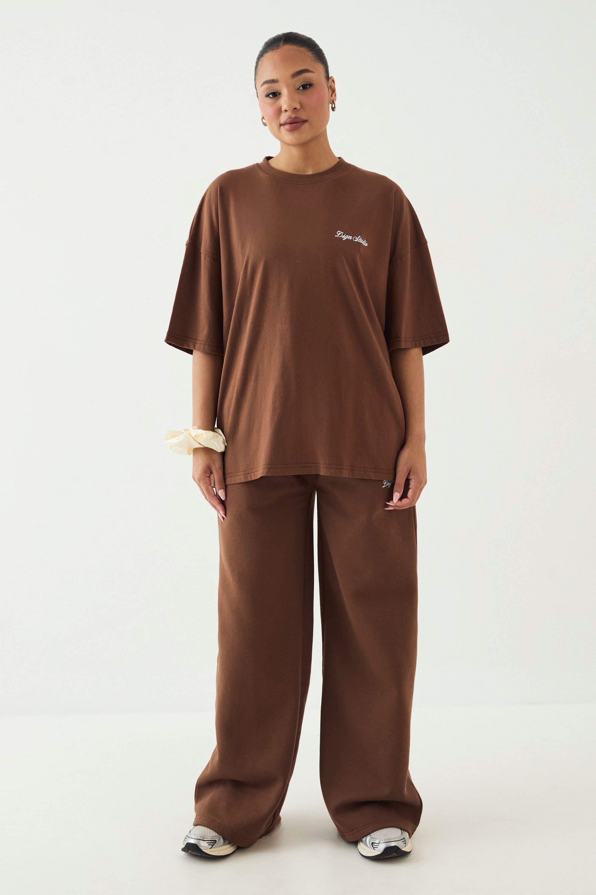 DSGN Studio DSGN Studio Script Embroidered Oversized T-Shirt Mocha image 5