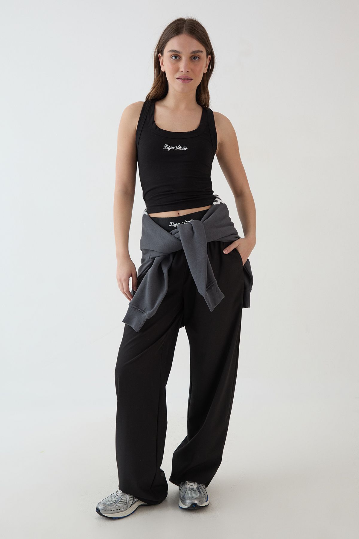 DSGN Studio DSGN Studio Script Scoop Neck Vest Top Black