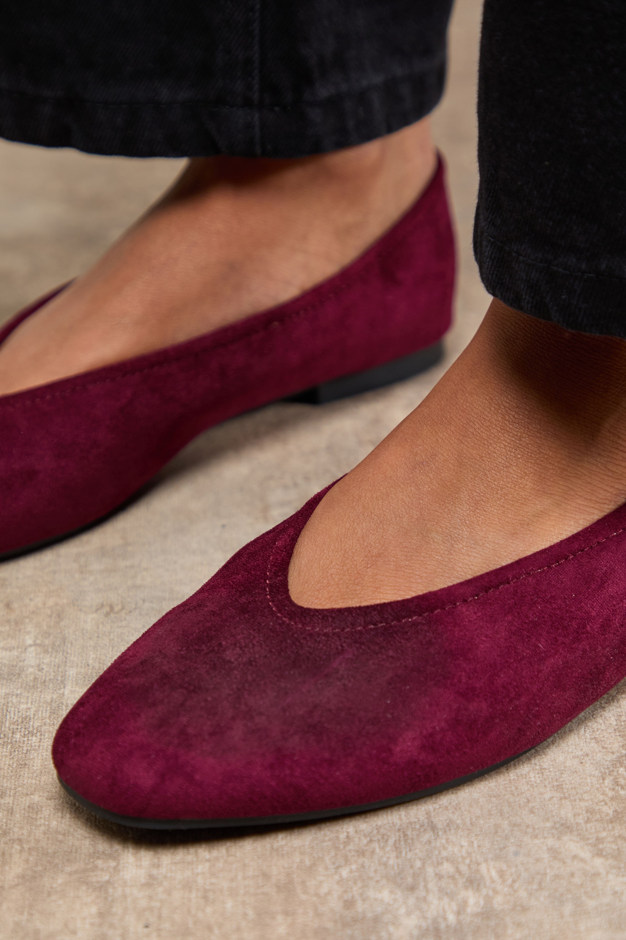 Oasis Bonnie Soft Square Toe High Vamp Ballet Pumps Wine image 3