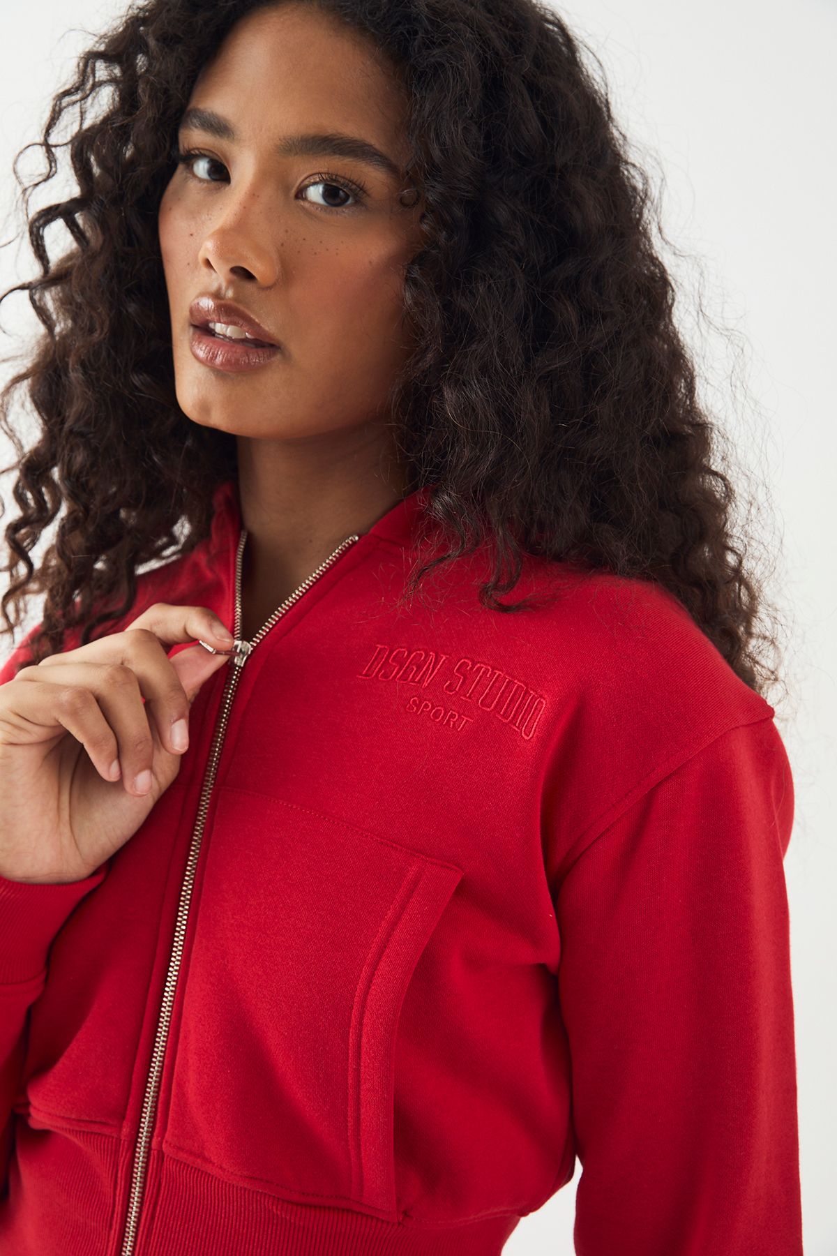 DSGN Studio DSGN Studio Embroidered Deep Hem Zip Through hoodie Red image 4