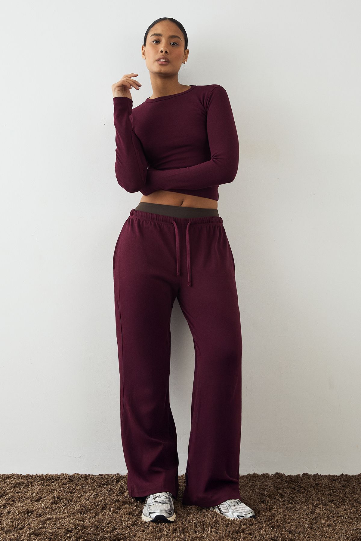 DSGN Studio DSGN Studio Embroidered Rib Wide Leg Trouser Burgundy image 3