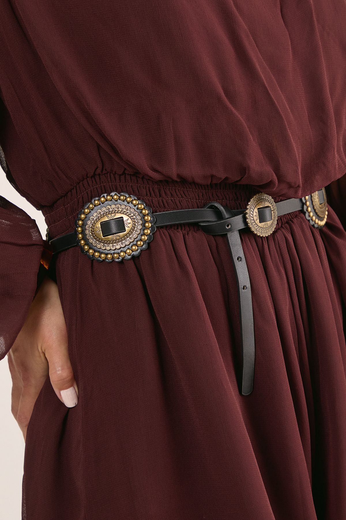 NastyGal Studded Buckle Western Skinny Belt Black image 2