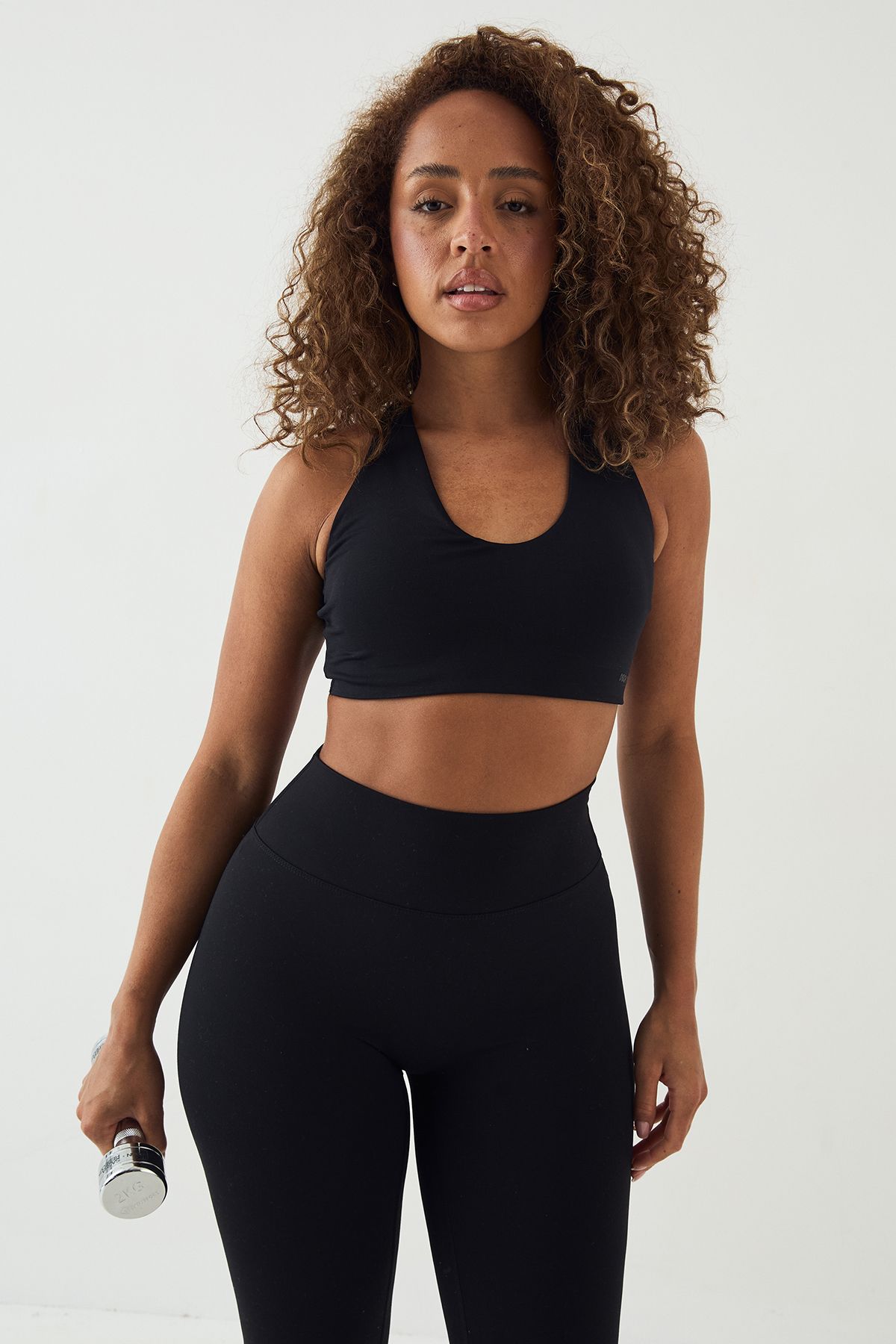 DSGN Studio DSGN Studio Sport Ultra Contour Seamless Twist Back Padded Sports Bra Black