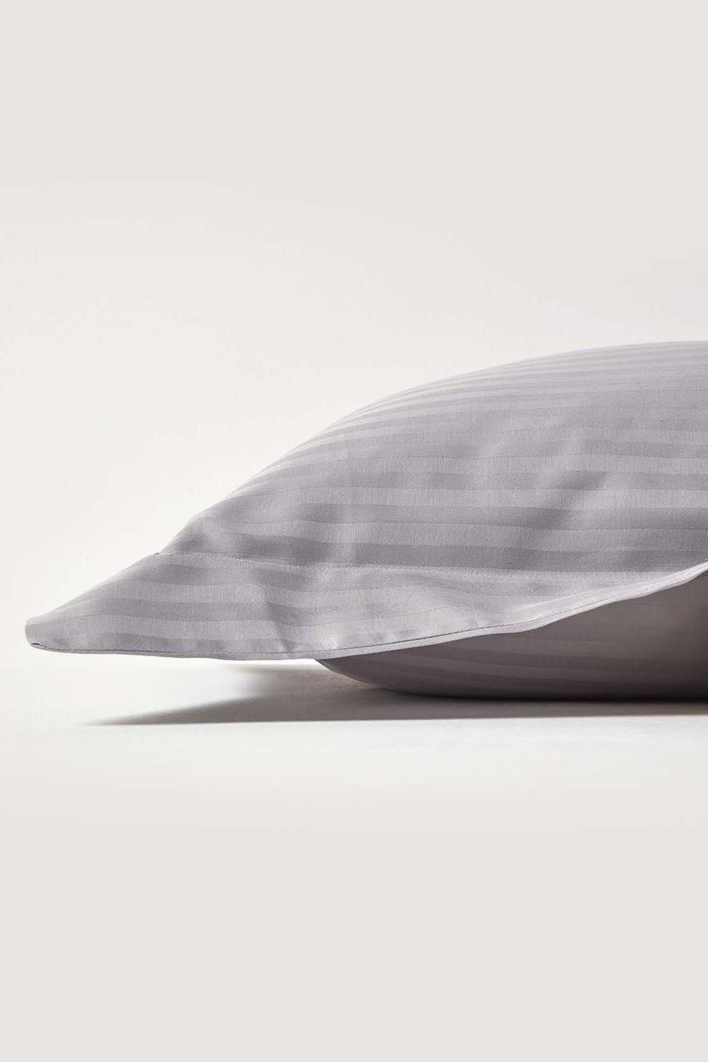 Homescapes Egyptian Cotton Satin Stripe Oxford Pillowcase 330 TC image 2