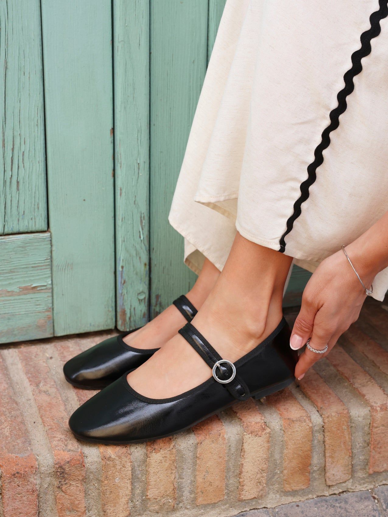 Linzi Graceful Black Faux Leather Ballet Pumps image 6