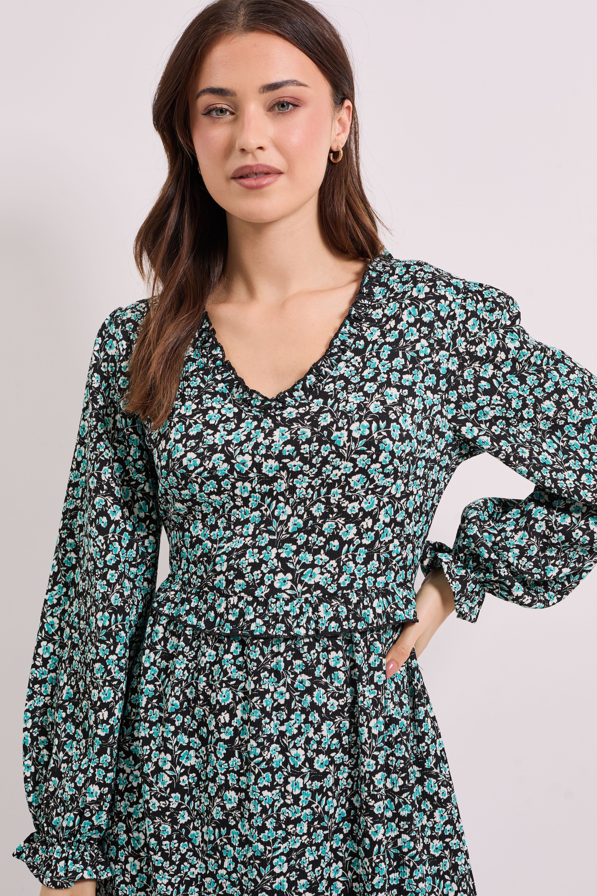 Dorothy Perkins Frill Neck Blouson Sleeve Midi Dress Green image 4