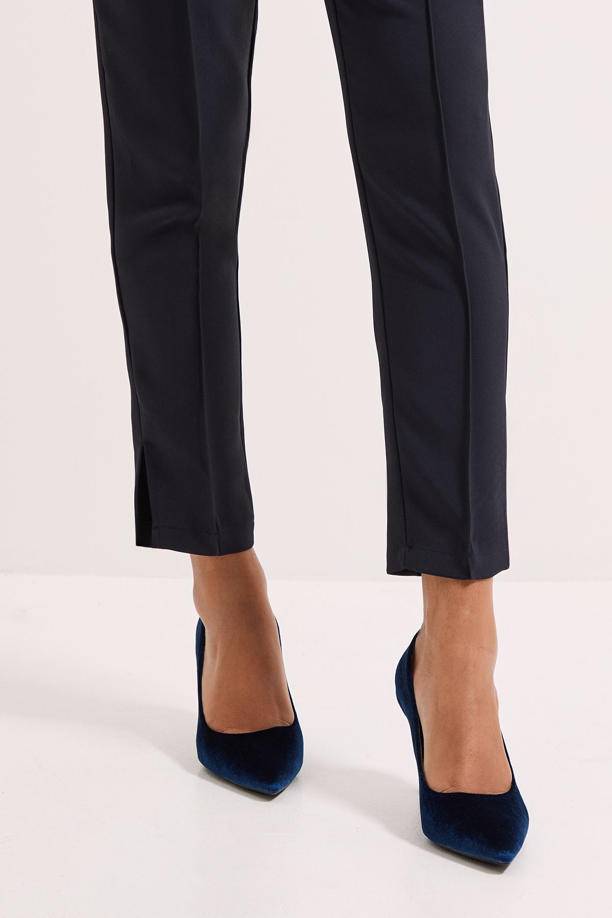 Dorothy Perkins Dash Velvet Pointed High Stiletto Heel Court Shoes Navy image 3