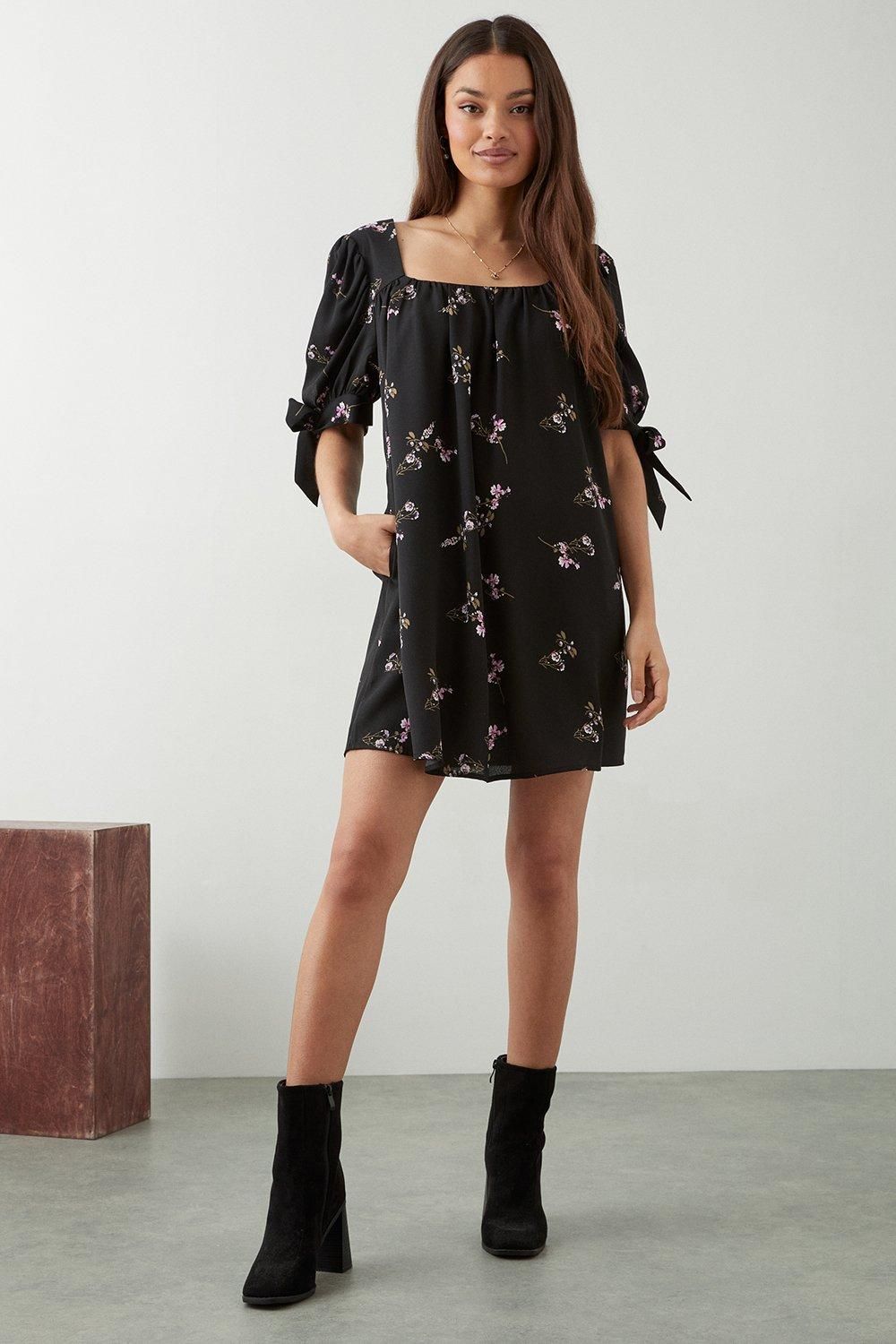 Dorothy Perkins Petite Black Floral Babydoll Mini Dress Black image 2
