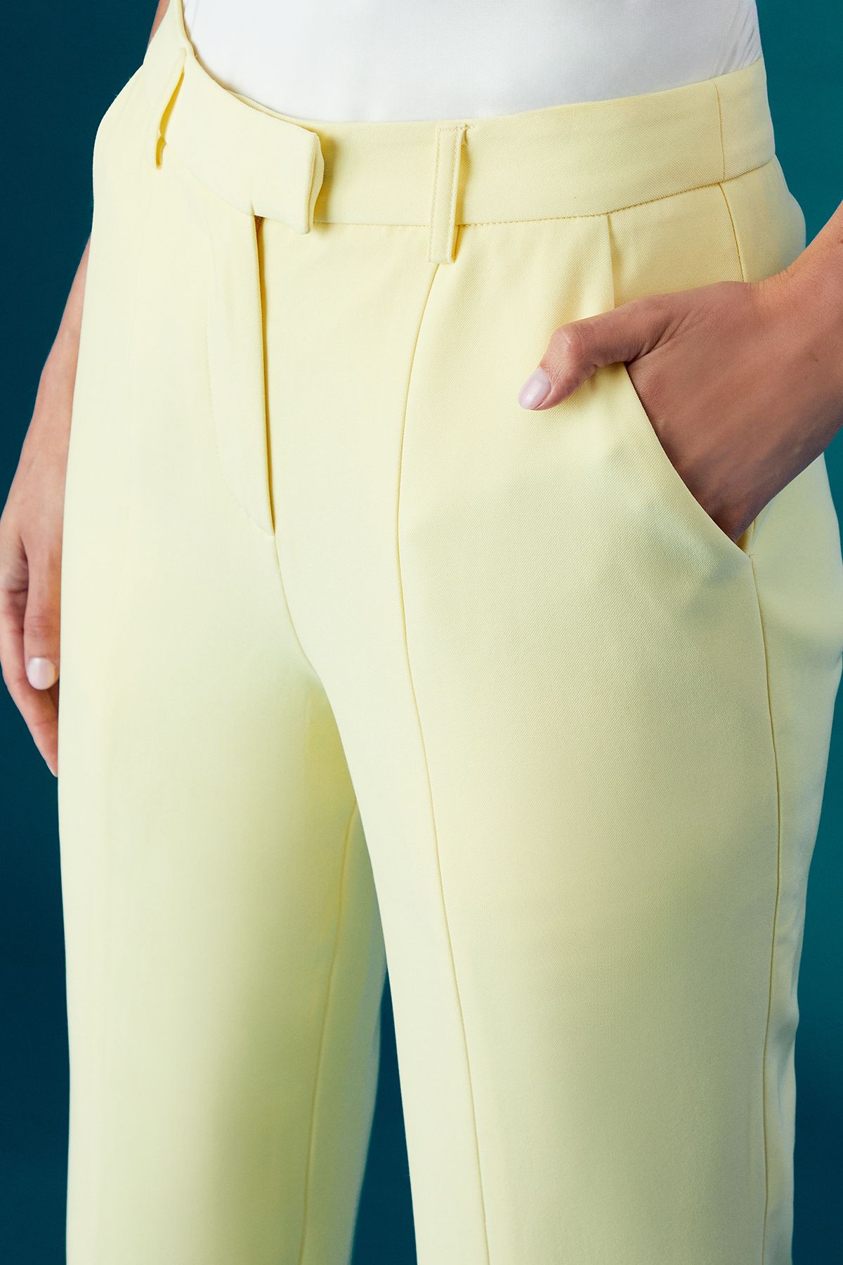 Coast Coast Muse Split Front Crop Trouser Yellow image 4