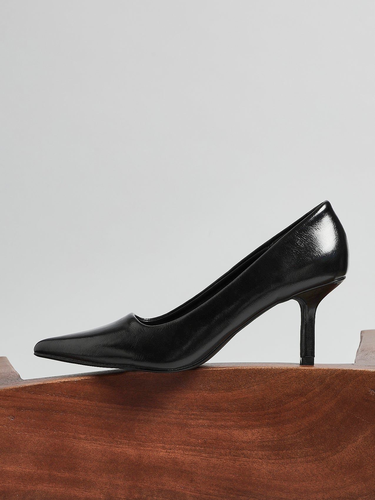 Linzi Kat Black Faux Leather Court Heels image 6