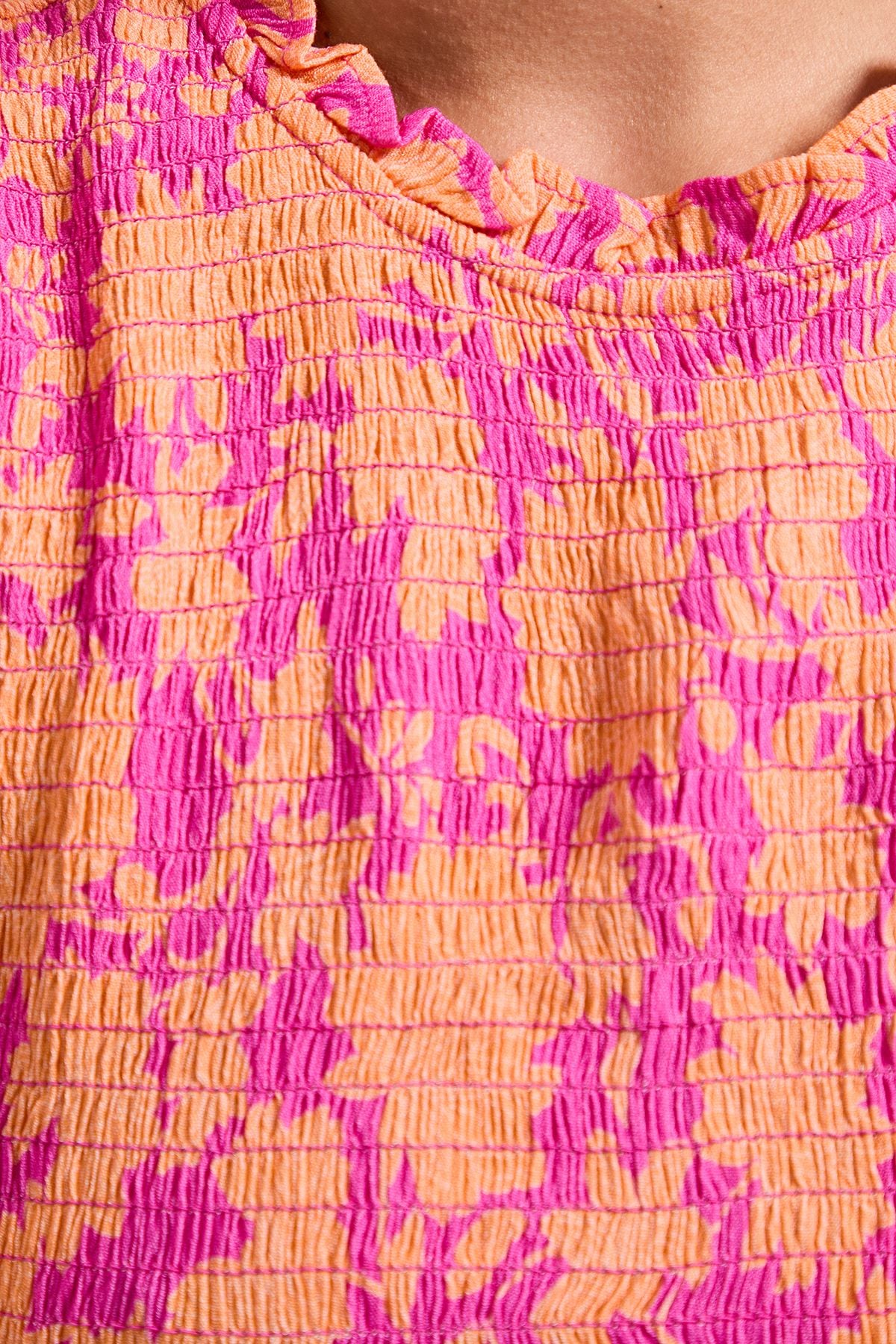 Dorothy Perkins Petite Frill Detail Shirred Bodice Tiered Midi Dress Floral image 5