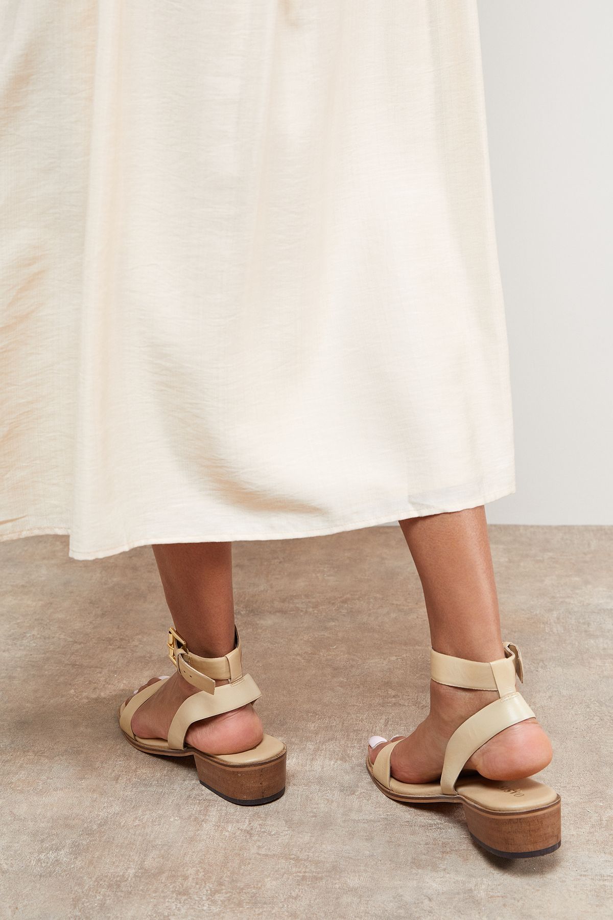 Oasis Gracie Real Leather Low Stacked Heeled Sandals Beige image 3