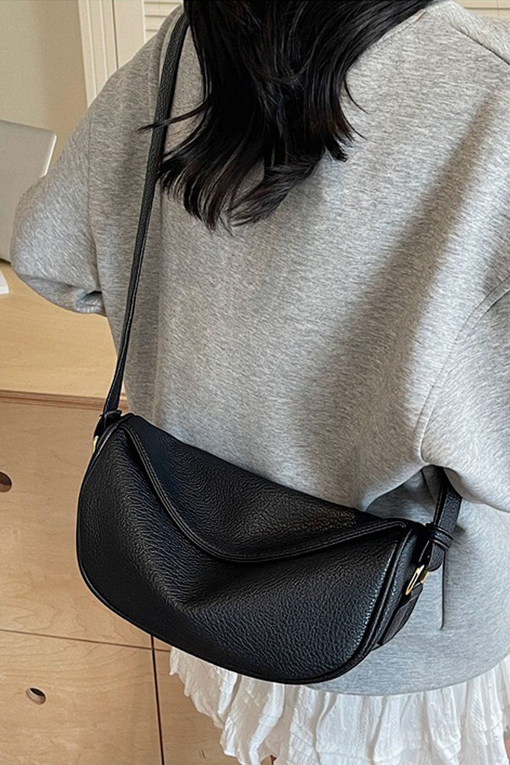 XY London 'Helen' Shoulder Bag with Magnetic Snap and Zip Closure image 6