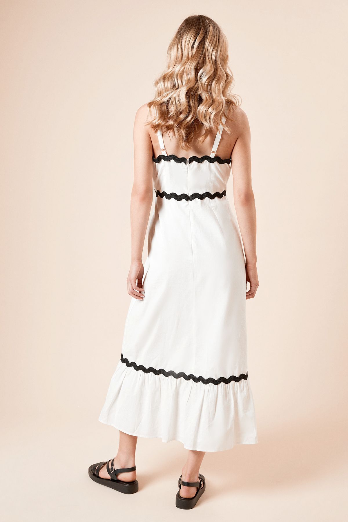 Dorothy Perkins Mono Tiered Hem Strappy Midi Dress Mono image 3