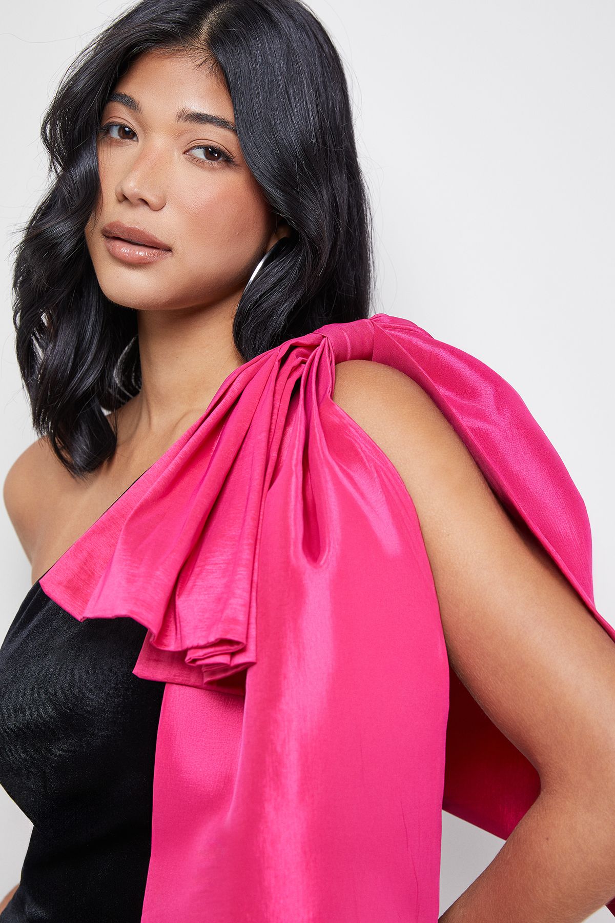 Warehouse Velvet Taffeta Bow One Shoulder Mini Dress Black image 4