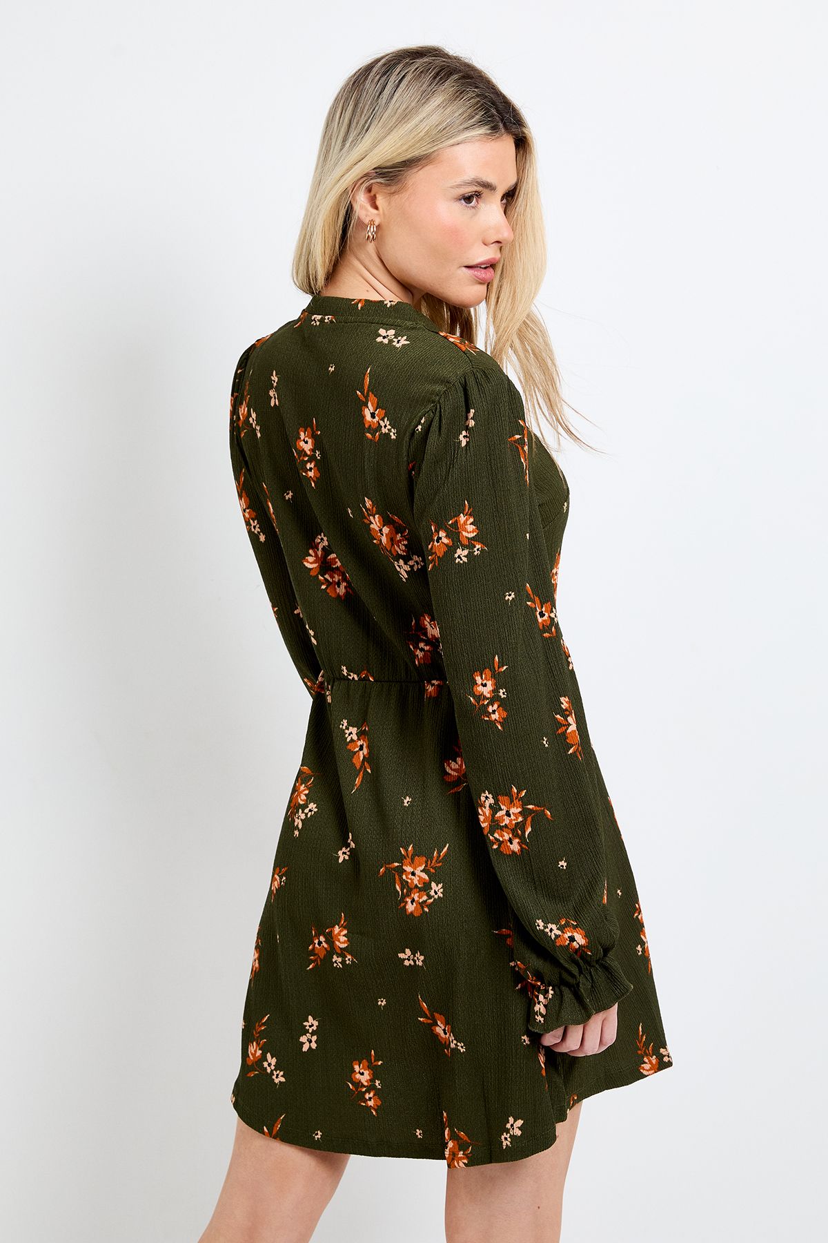 Dorothy Perkins Petite Floral Button Detail Blouson Sleeve Jersey Mini Dress Floral image 3