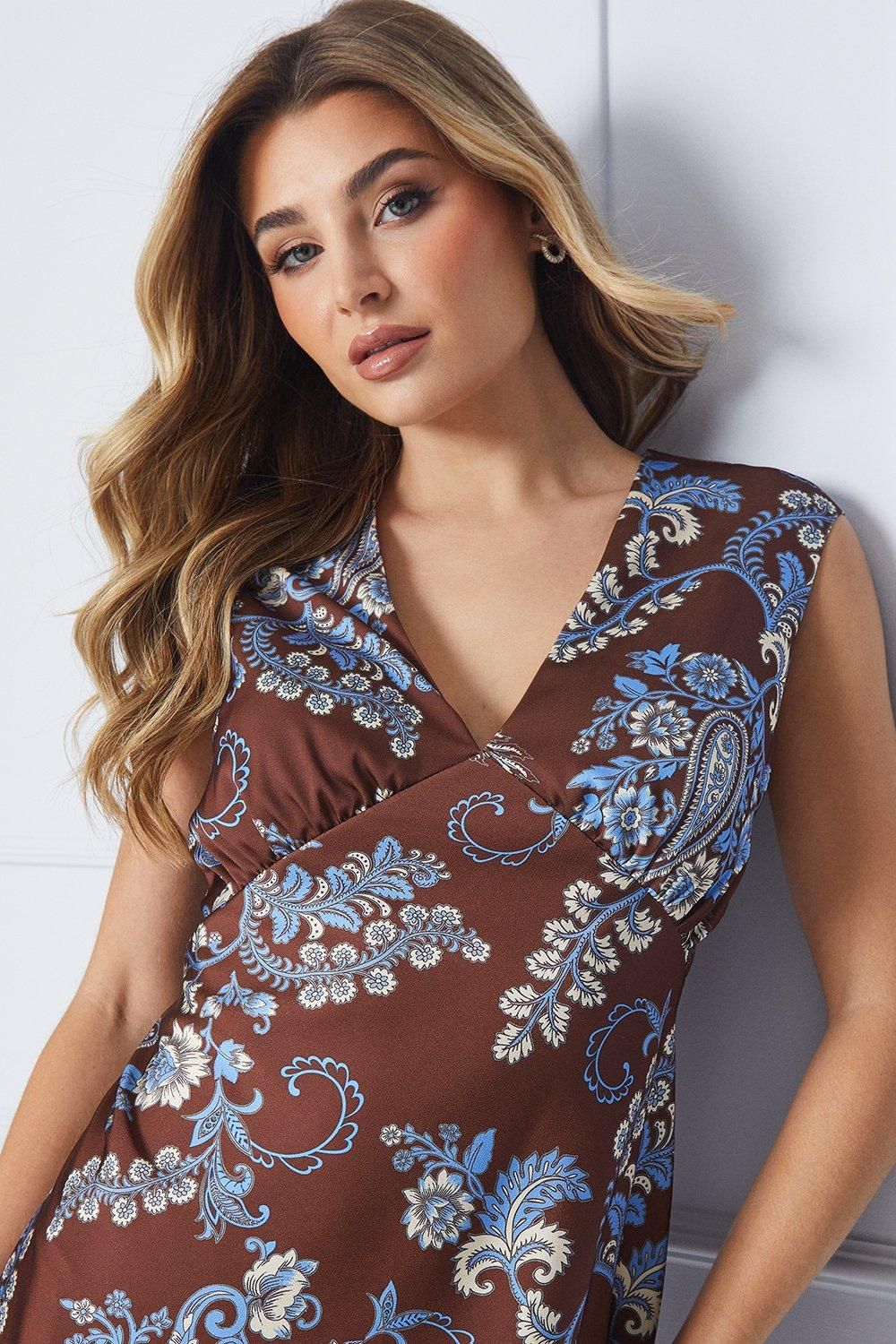 Oasis Occasion Petite Satin Open Back Maxi Dress Chocolate image 2