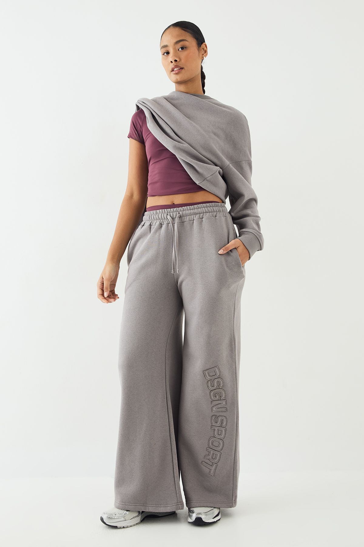 DSGN Studio DSGN Studio Self Fabric Applique Wide Leg Jogger Charcoal