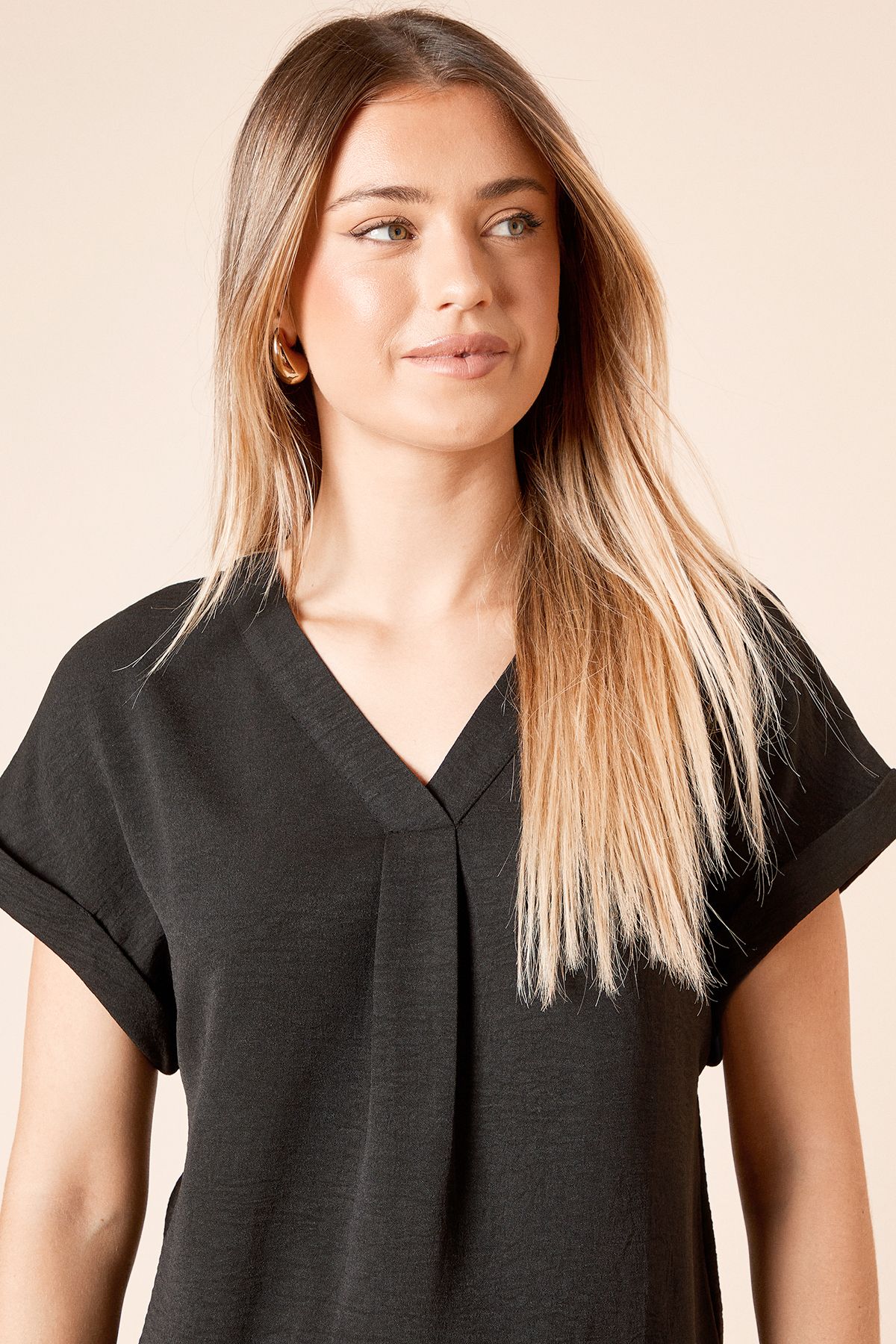 Dorothy Perkins V Neck Grown On Sleeve Top Black image 3