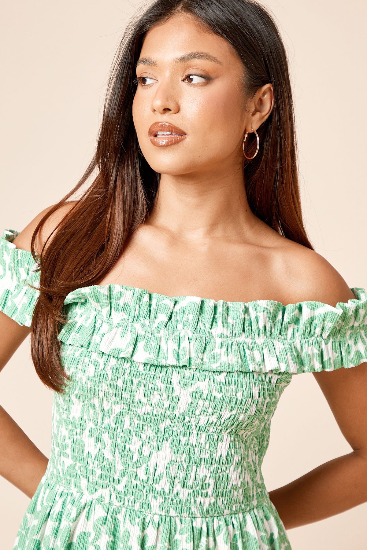 Dorothy Perkins Petite Green Floral Shirred Bodice Bardot Jersey Mini Dress Floral image 4