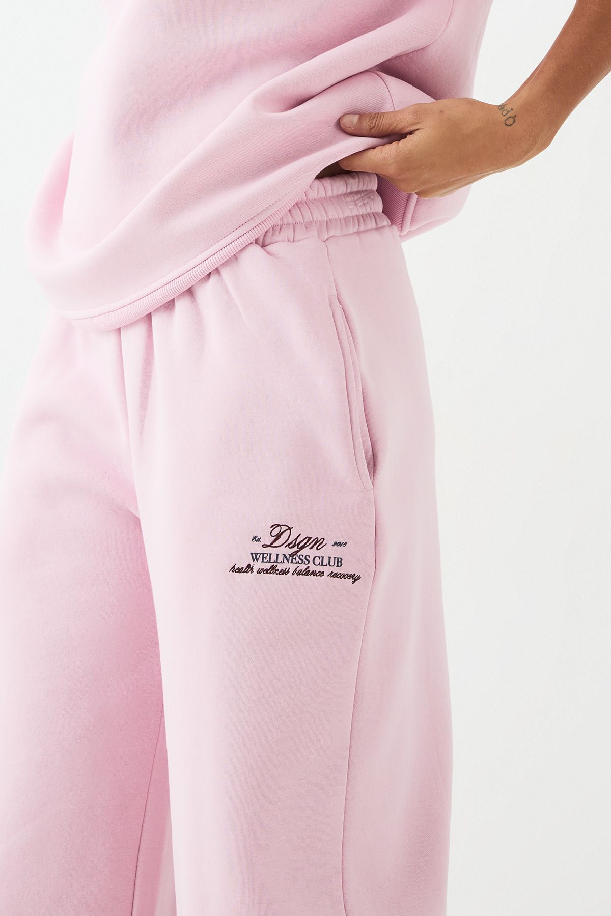 DSGN Studio DSGN Studio Wellness Club Oversized Sweatshirt Tracksuit Pink image 4